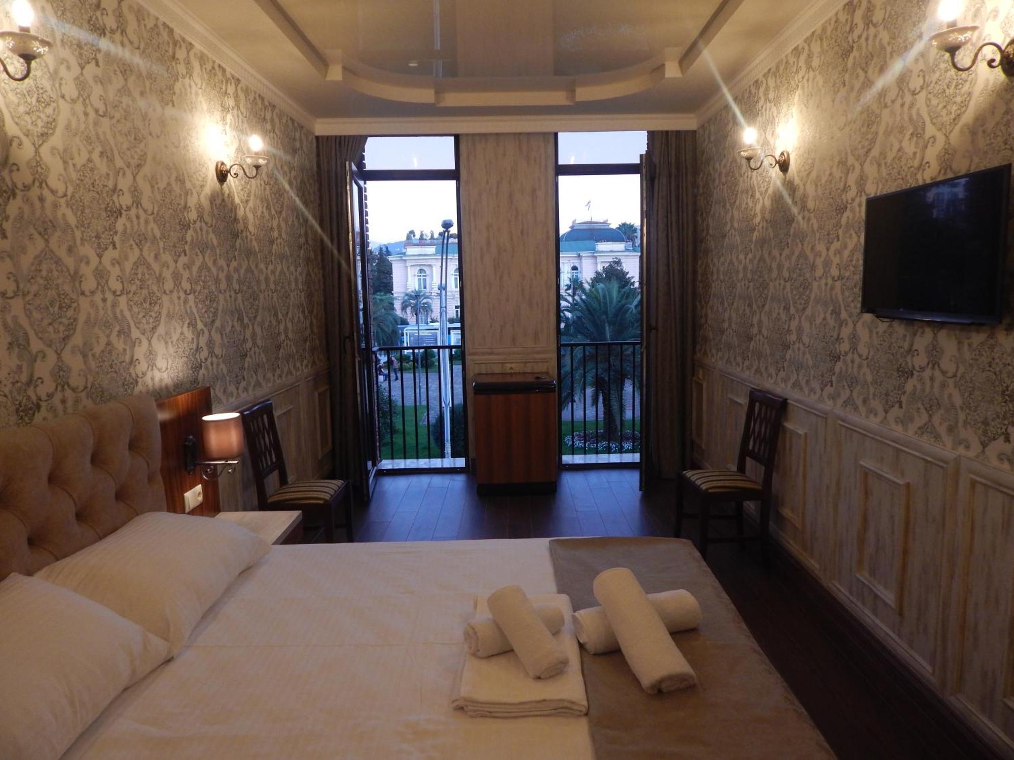 Melini Boutique Hotel Batumi Exterior foto