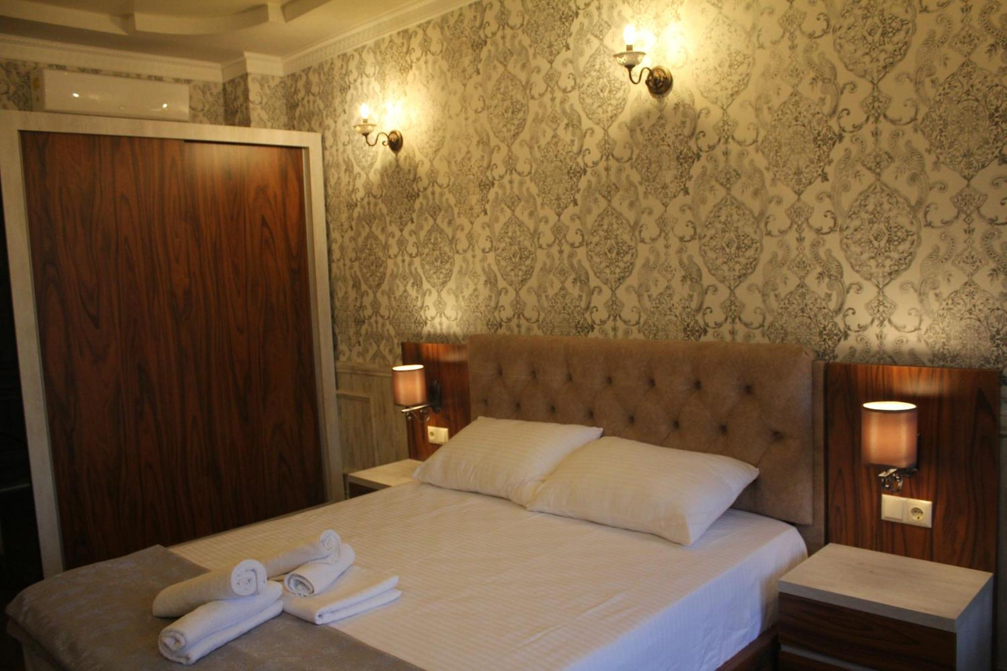Melini Boutique Hotel Batumi Exterior foto