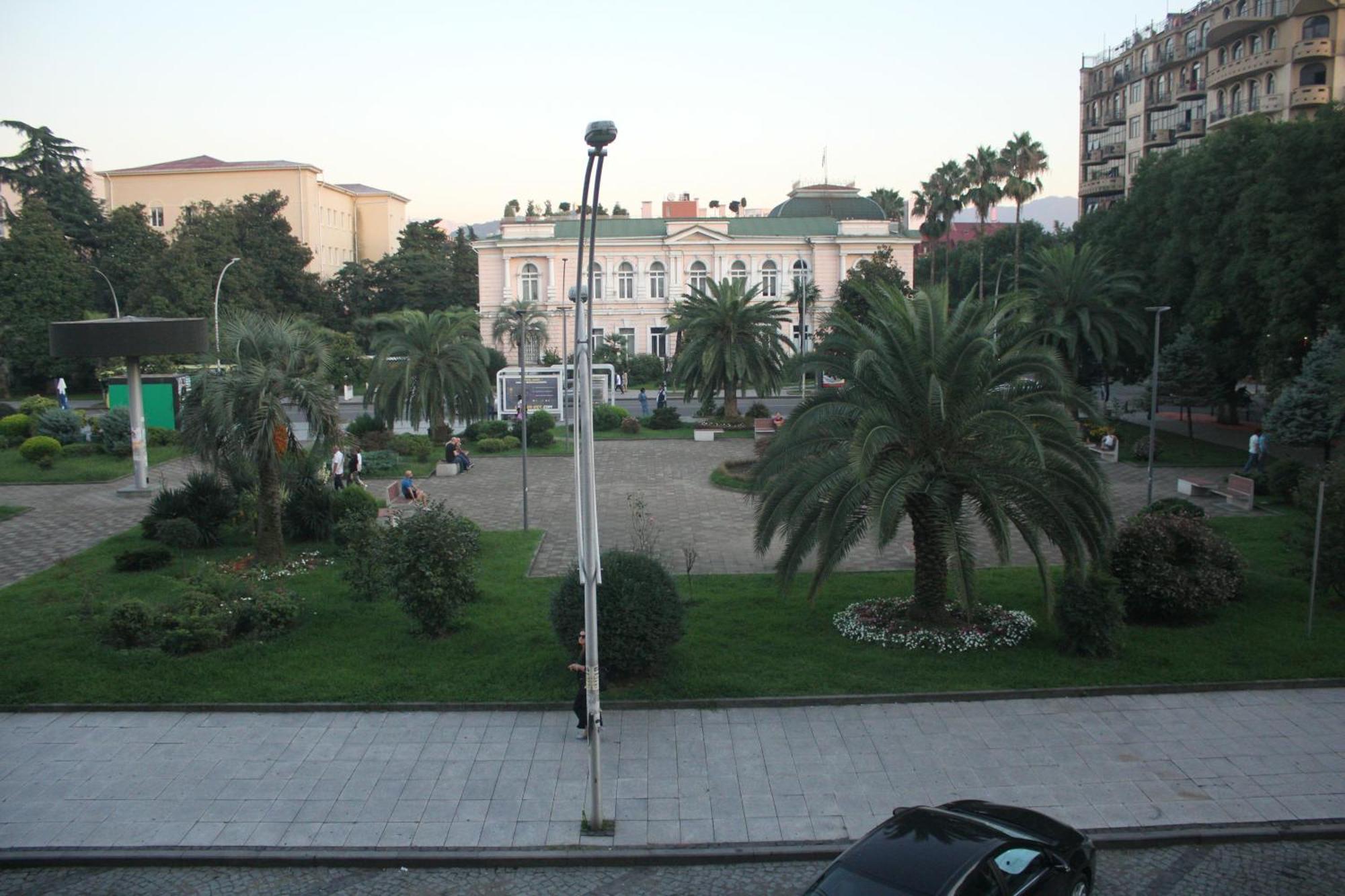 Melini Boutique Hotel Batumi Exterior foto