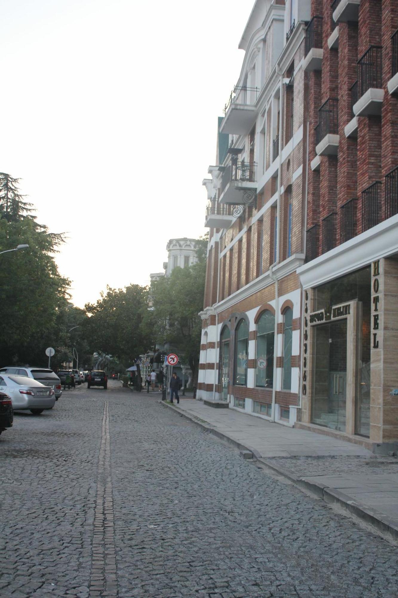Melini Boutique Hotel Batumi Exterior foto