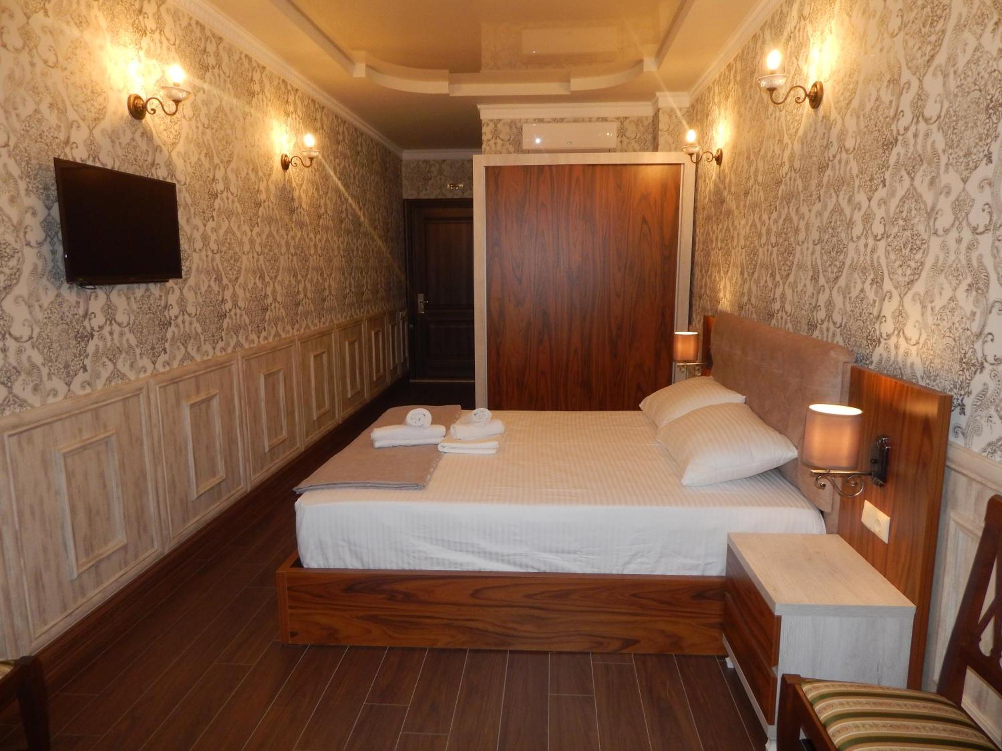 Melini Boutique Hotel Batumi Exterior foto